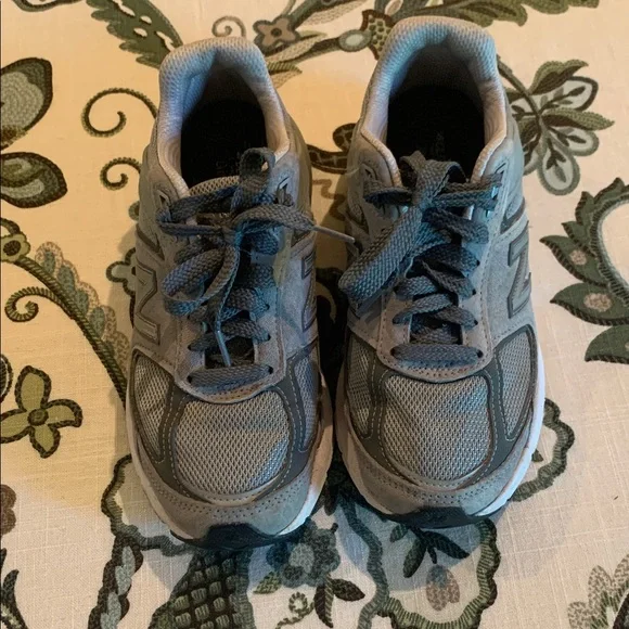 New Balance Gray Running/Walking Shoes 7.5M - Picture 1 of 4